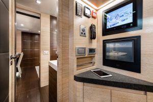 Master Cabin - Mangusta - Torrens Luxury Collection