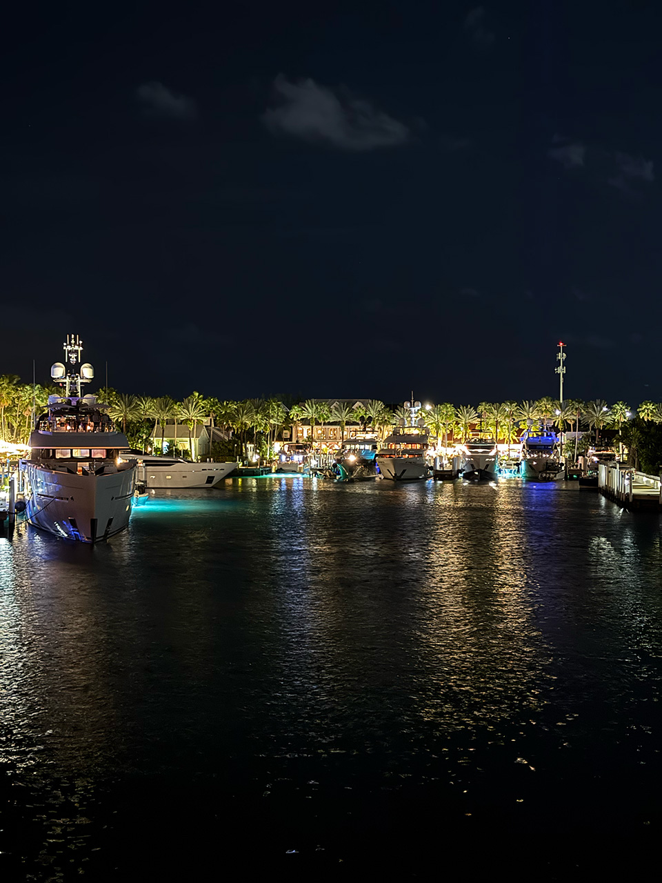Miami Beach in the Night - Torrens Luxury Collection 