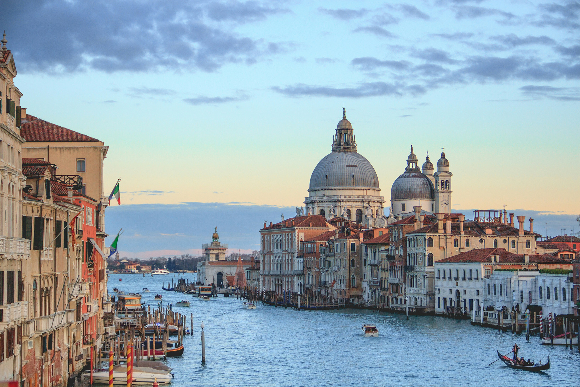VENICE - Henrique Ferreira - Torrens Luxury Collection