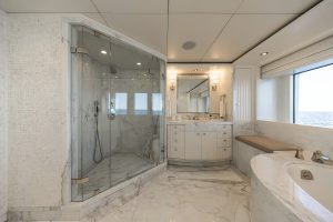 Shower Trinity Yachts - CARPE DIEM Yacht for Sale - Torrens Luxury Collection